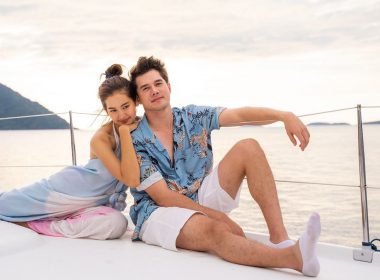 โบว์ เมลดา-มิกค์ ท้องระย้า โชว์หวาน ซบไหล่ บนเรือ