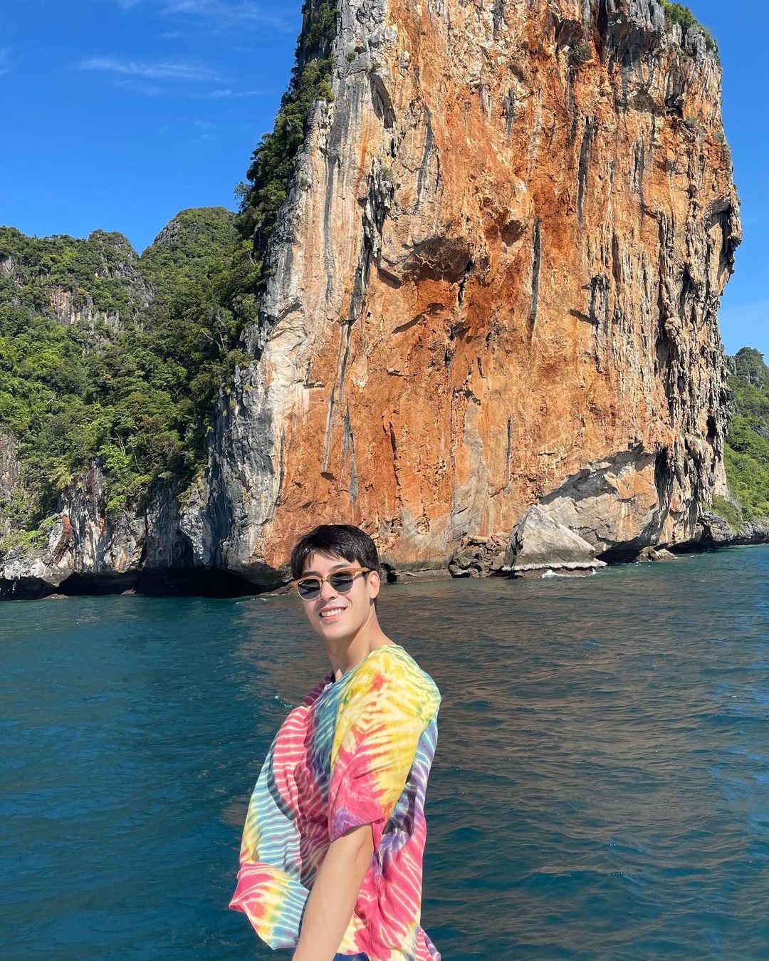 ไม่ได้อ้วนนะ แค่ลมพัดเสื้อปลิว ถ้าถอดออกมามีแต่ซิกแพคล้วนๆ