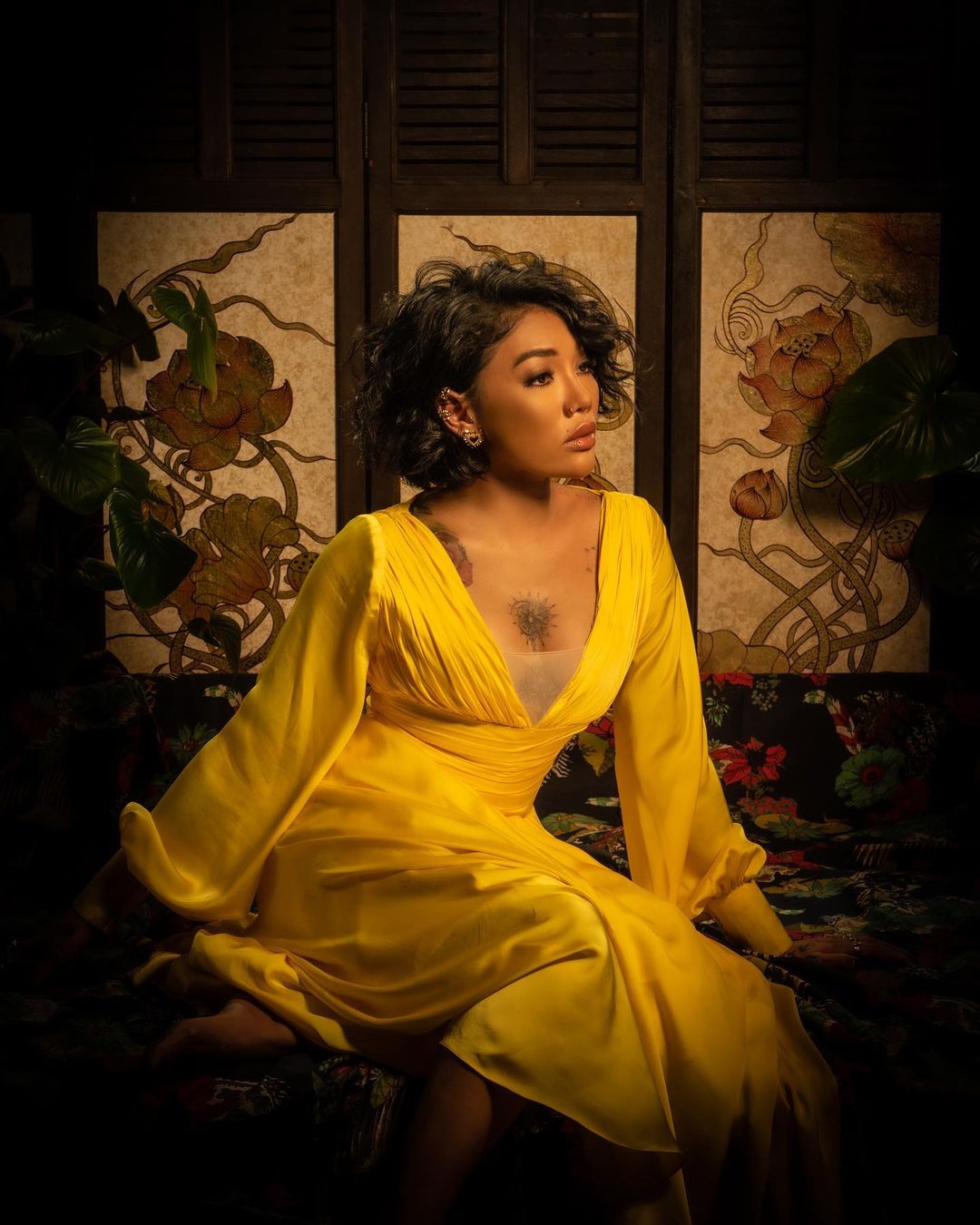 ดา เอ็นโดรฟิน ในบรรยากาศของการถ่ายทำ มิวสิกวิดีโอ เพลง สองใจ เพลงประกอบละครเรื่อง วันทอง