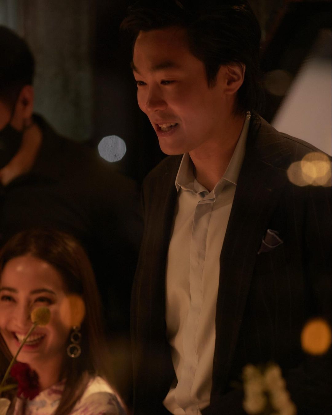 แต้ว ณฐพร เตมีรักษ์ และ ไฮโซณัย ประณัย พรประภา ยิ้มอย่างมีความสุข